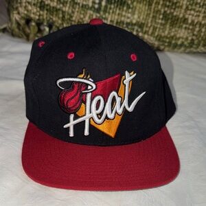 Mitchell & Ness Miami Heat Snapback Hat Men’s Red Black